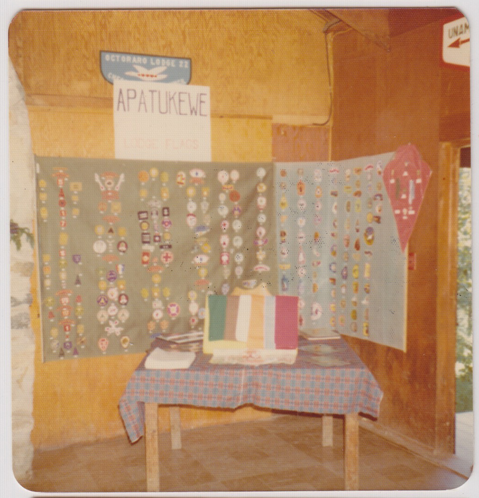 Apatukewe Display